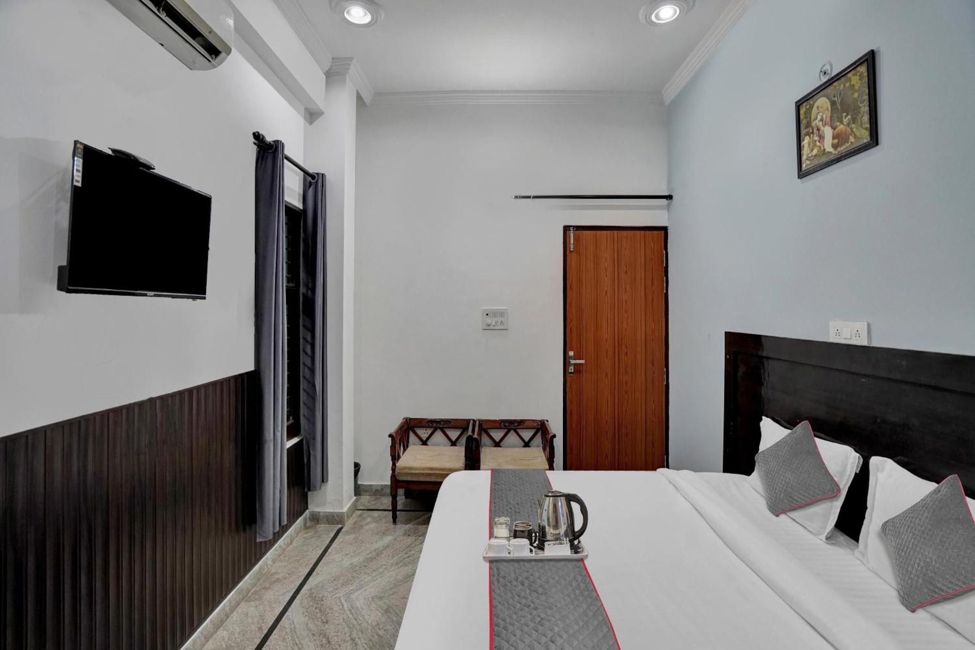 Collection O Samira Residency Near Botanic Garden Of Indian Republic Hotel Noida Exterior foto
